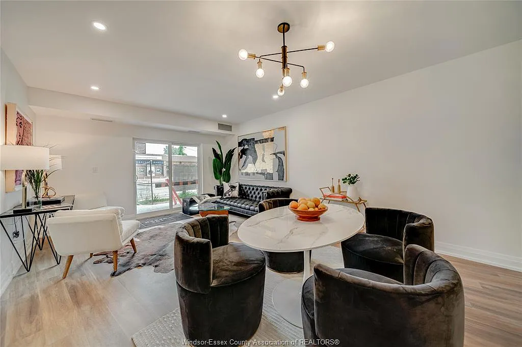 2 bed, $2,300 — Photo 1