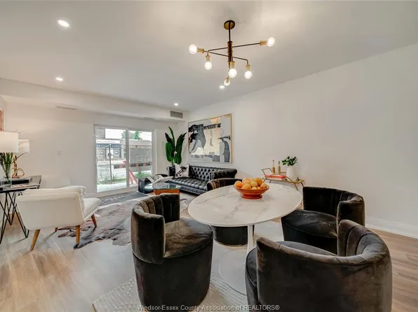 11957 Tecumseh Rd E #102, Tecumseh, ON N8N 1L8