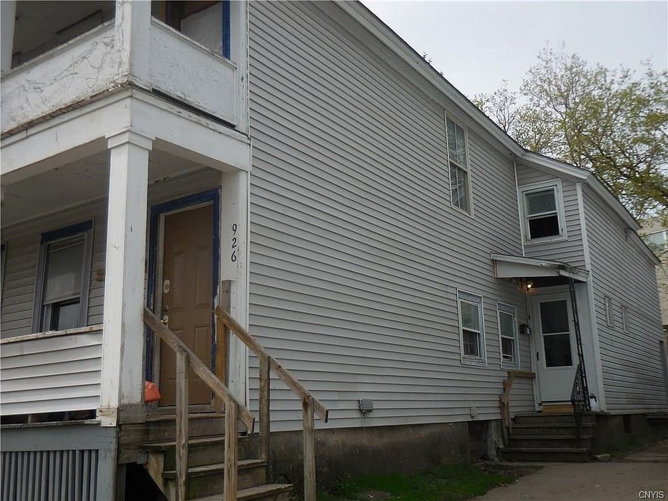 2nd image of 926 Lenox Ave