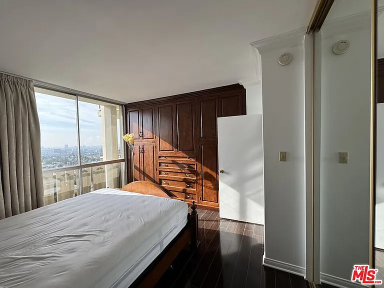 4411 Los Feliz Blvd #1205 — Photo 18