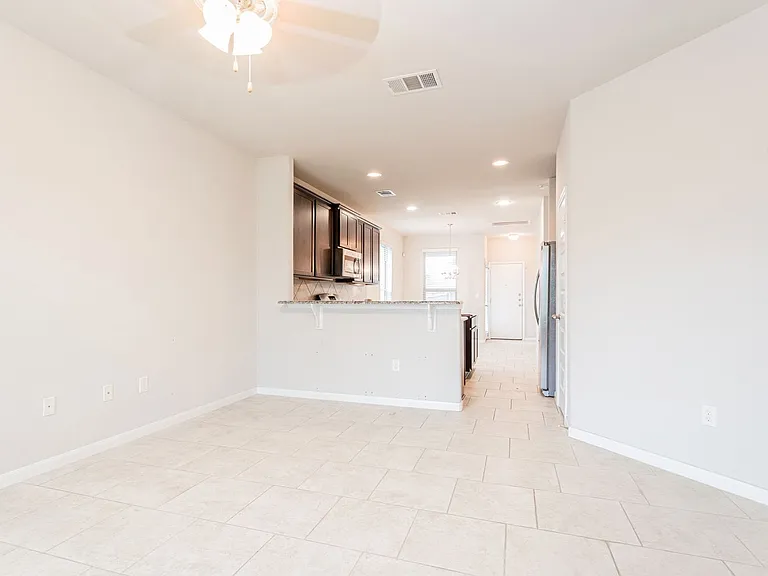 605 Allenscreek Way — Photo 8