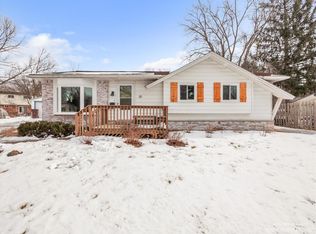 15 Donegal Ct, Ann Arbor, MI 48104