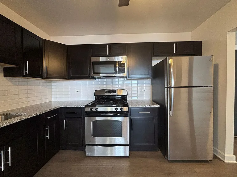 Northgate Addison Apartments — Photo 10