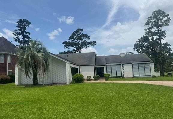 1st image of 20407 Sunny Shores Dr