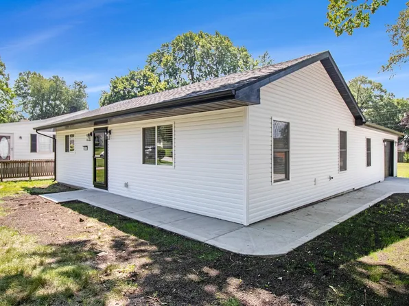 19704 Southland Ave, South Bend, IN 46614