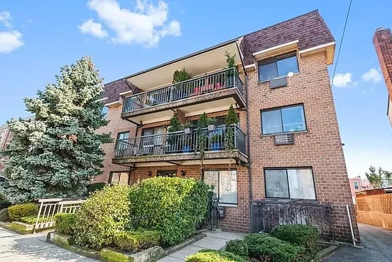 1 bed, 1.0 bath, 900 sqft, $1,990 — Photo 1