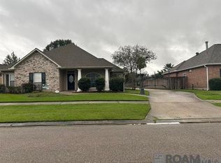 17160 Fountainbleau Dr, Prairieville, LA 70769