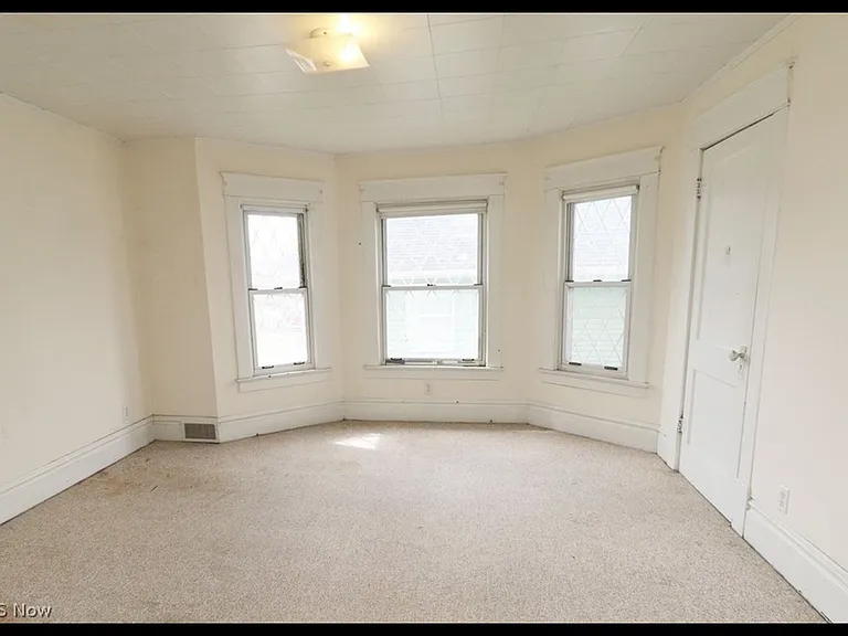 1342 Oregon Ave — Photo 17