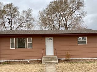 913 4th Ave W, Mobridge, SD 57601