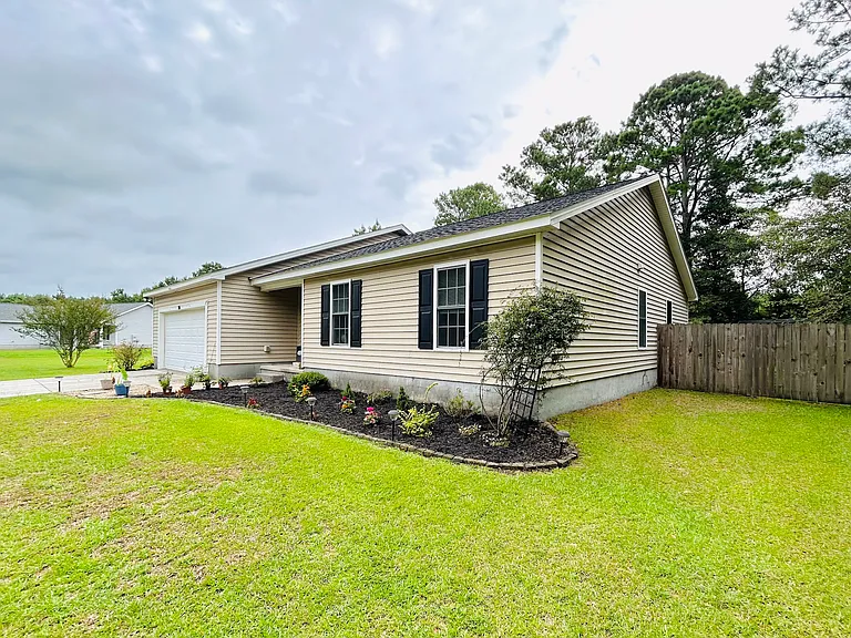 106 Camellia Creek Dr — Photo 30