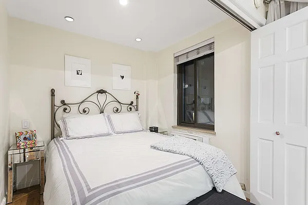 Rented by Town Residential | media 8