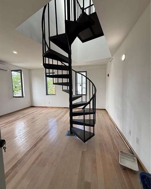 1st image of 536 Smith St #203