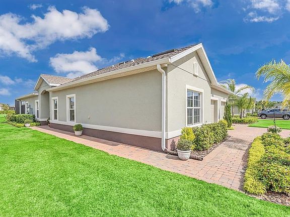 3rd image of 3525 Belland Cir