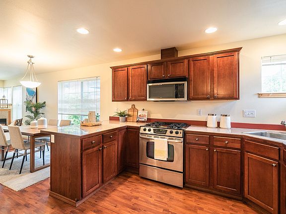 Spacious Kitchen - Main Level (middle)
