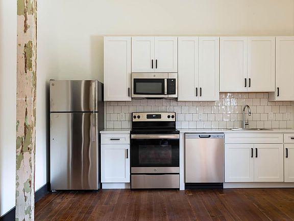 5th image of 3060 Dauphine St #53d834cd3