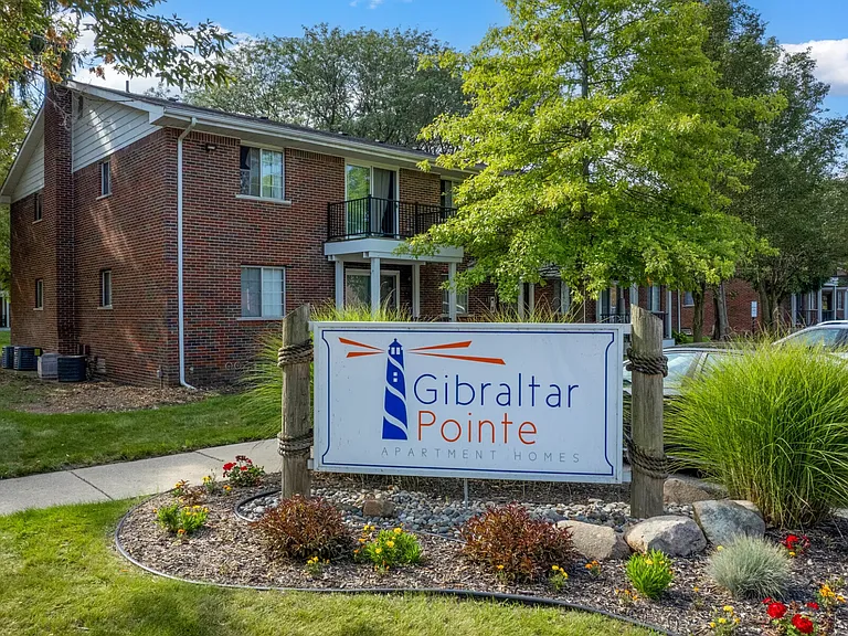 Gibraltar Pointe Apartments — Photo 2