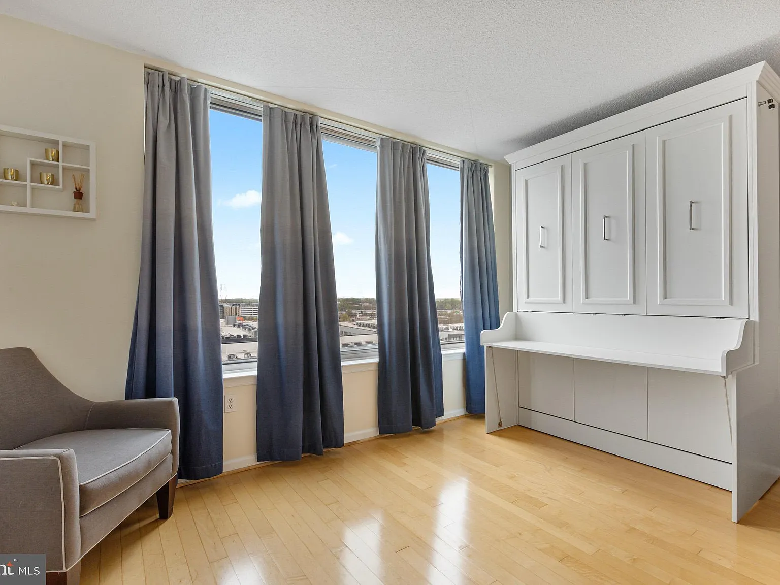 Wilton House Condo — Photo 4