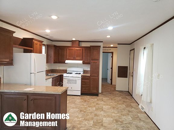 3rd image of 45 Halfmoon Cir