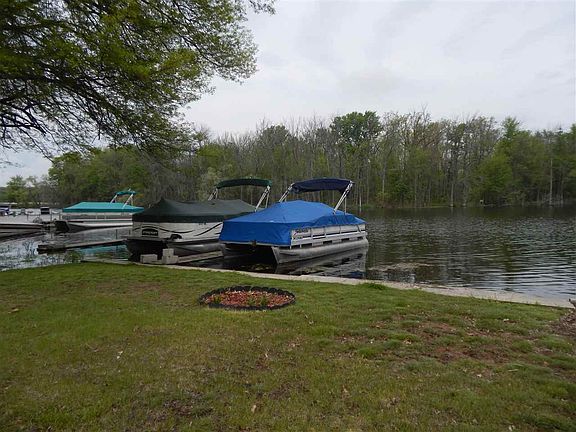 5th image of 1157 W River Dr