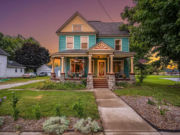 53320 Fulton Rd, Leonidas, MI 49066