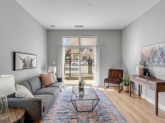 4th image of 1351 S Halsted St Unit 106