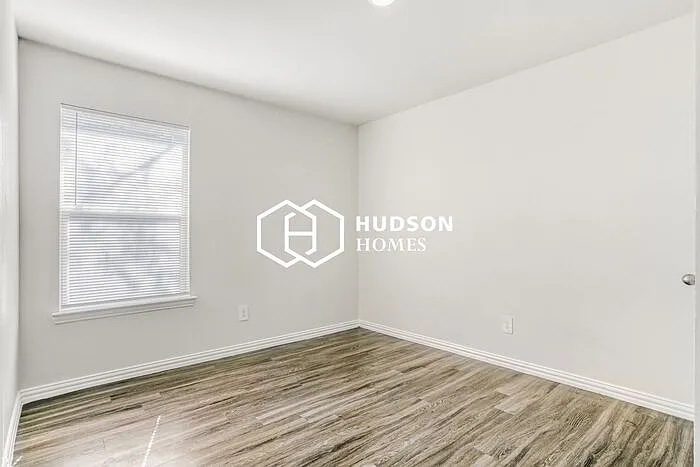 3812 Lynnfield St — Photo 8