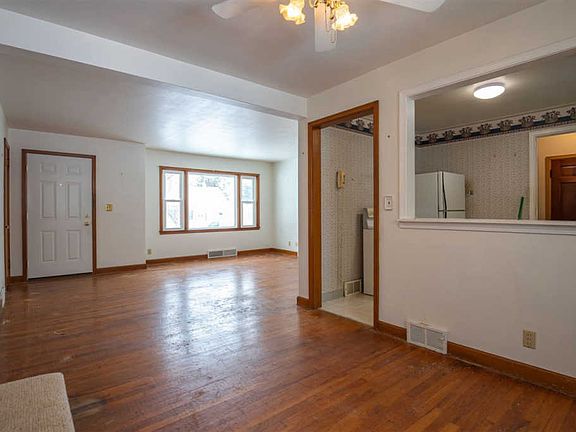 5th image of 1403 31st St