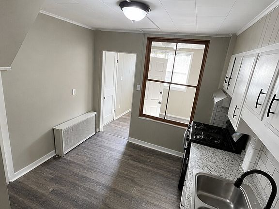 4th image of 343 2nd St Unit 1
