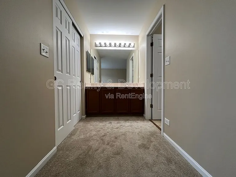 339 S Lancelot Ln — Photo 22