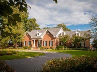 6206 Forest Park Dr, Signal Mountain, TN 37377