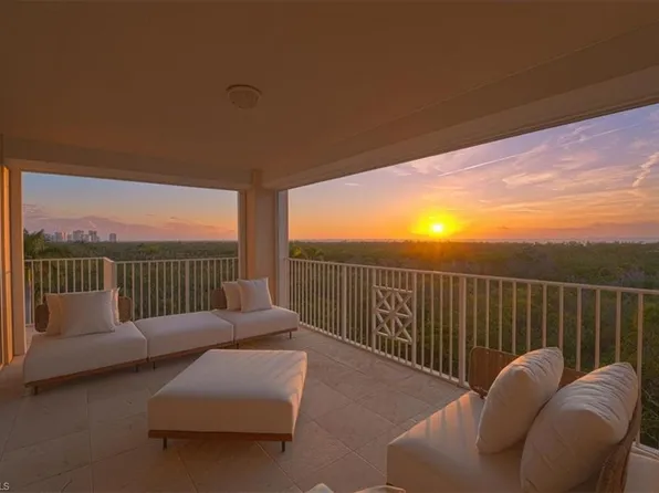 6597 Nicholas BLVD #601, NAPLES, FL 34108