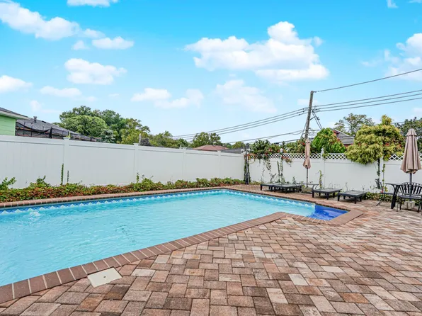 14 Walnut Place image 7 of 47