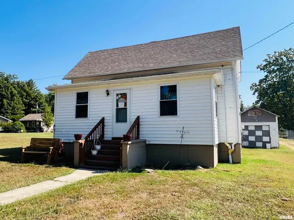 720 N Mill St, Carrier Mills, IL 62917