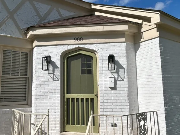 900 Pinehurst Pl, Jackson, MS 39202