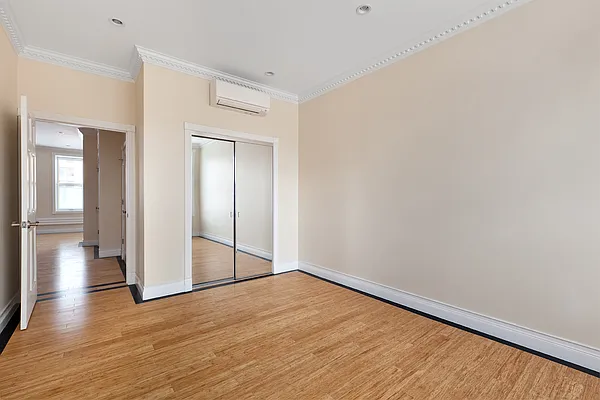 Rented by Modern Spaces | media 10