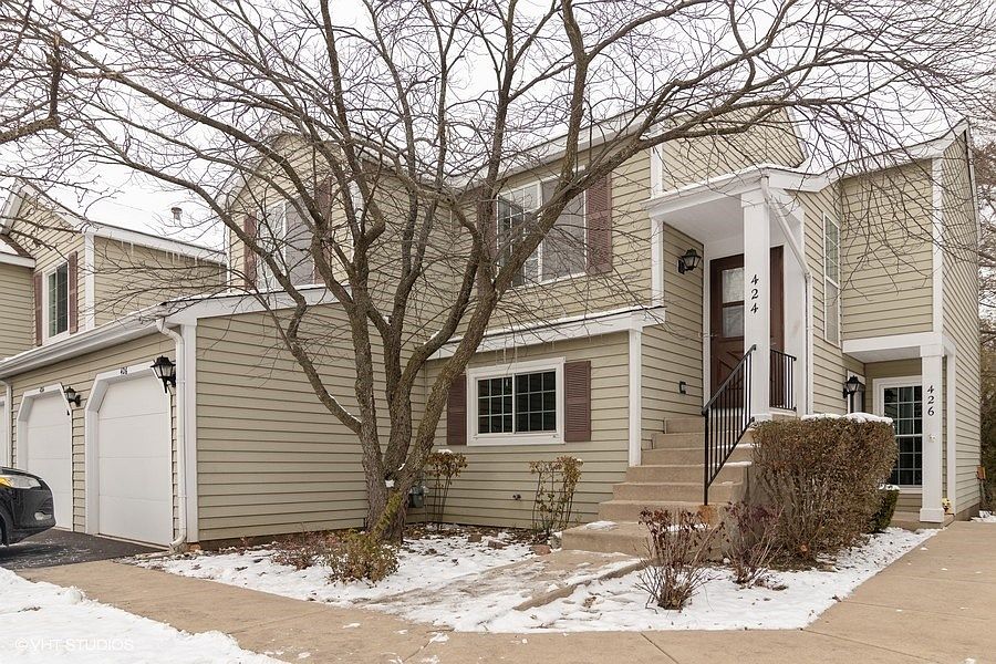 1st image of 424 Drake Cir #424