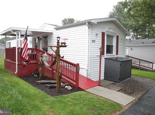 207 Silver Wind Ct N, Lancaster, PA