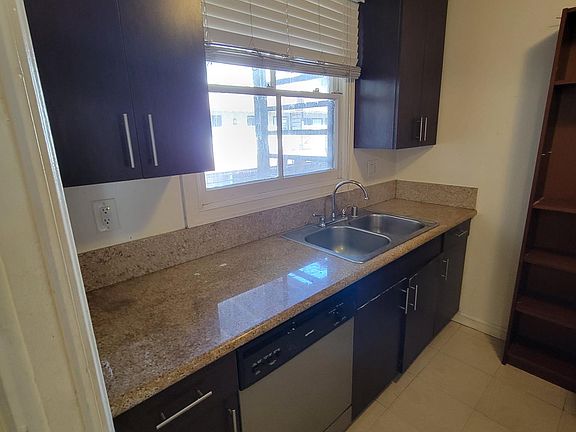 4th image of 1645 N Vista St #1A