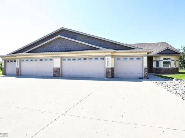 4729 44th St S, Fargo, ND 58104