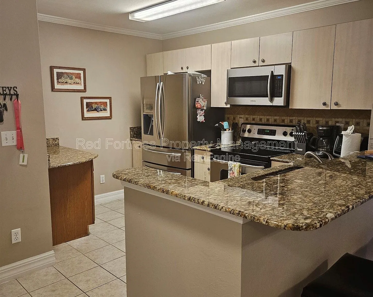 3 bed, 2.0 bath, 1045 sqft, $1,995 — Photo 3