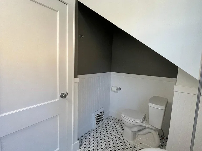 441 Rosewood Ave SE #UPSTAIRS — Photo 19