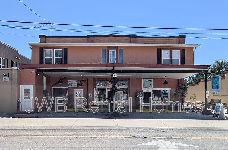 1st image of 137 1/2 King St APT 2