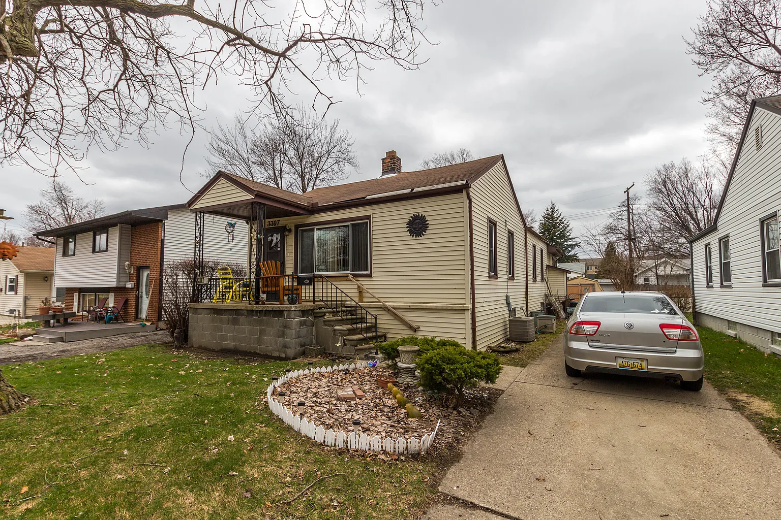 3307 Harris St photo 1
