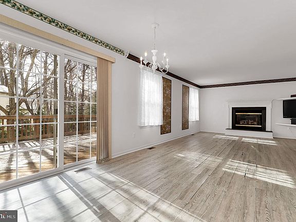 4th image of 1229 Leafy Hollow Cir