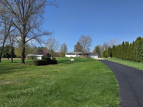 2nd image of 2770 N Dearing Rd
