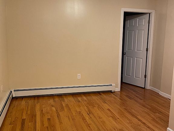 3rd image of 848 Revere Ave #3