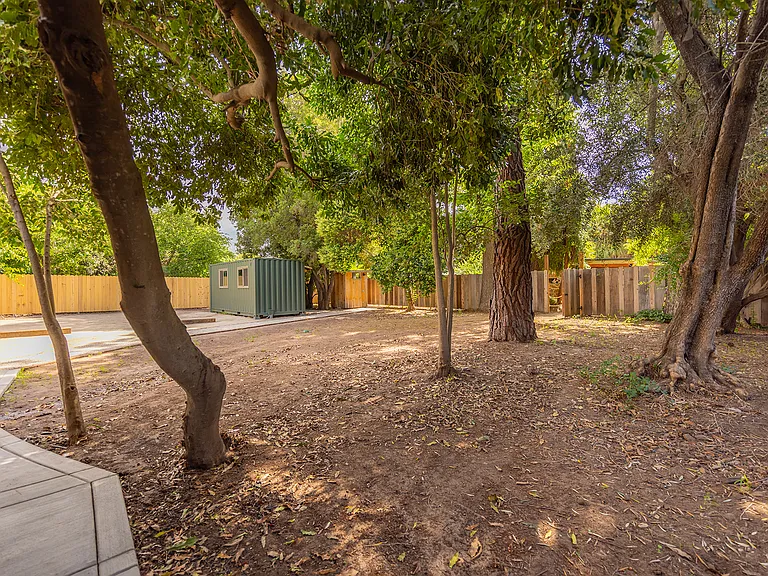 136 S Poli St — Photo 33