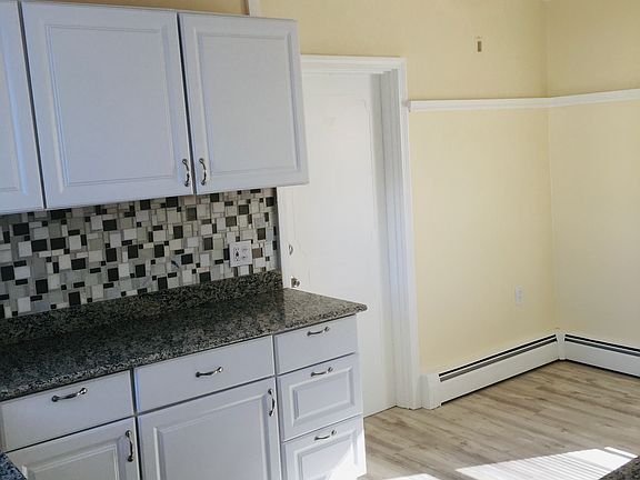 2nd image of 67 Kearney St Floor 1