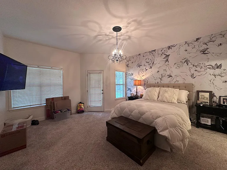 460 Tahitian Dr — Photo 17