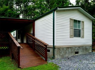 245 Berry Hill Rd, Spruce Pine, NC 28777